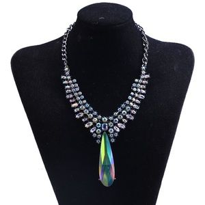 Bold Glamour Necklace